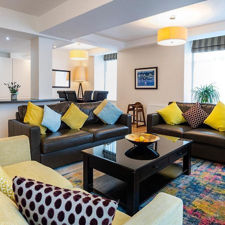 Inverness City Suites Екстериор снимка