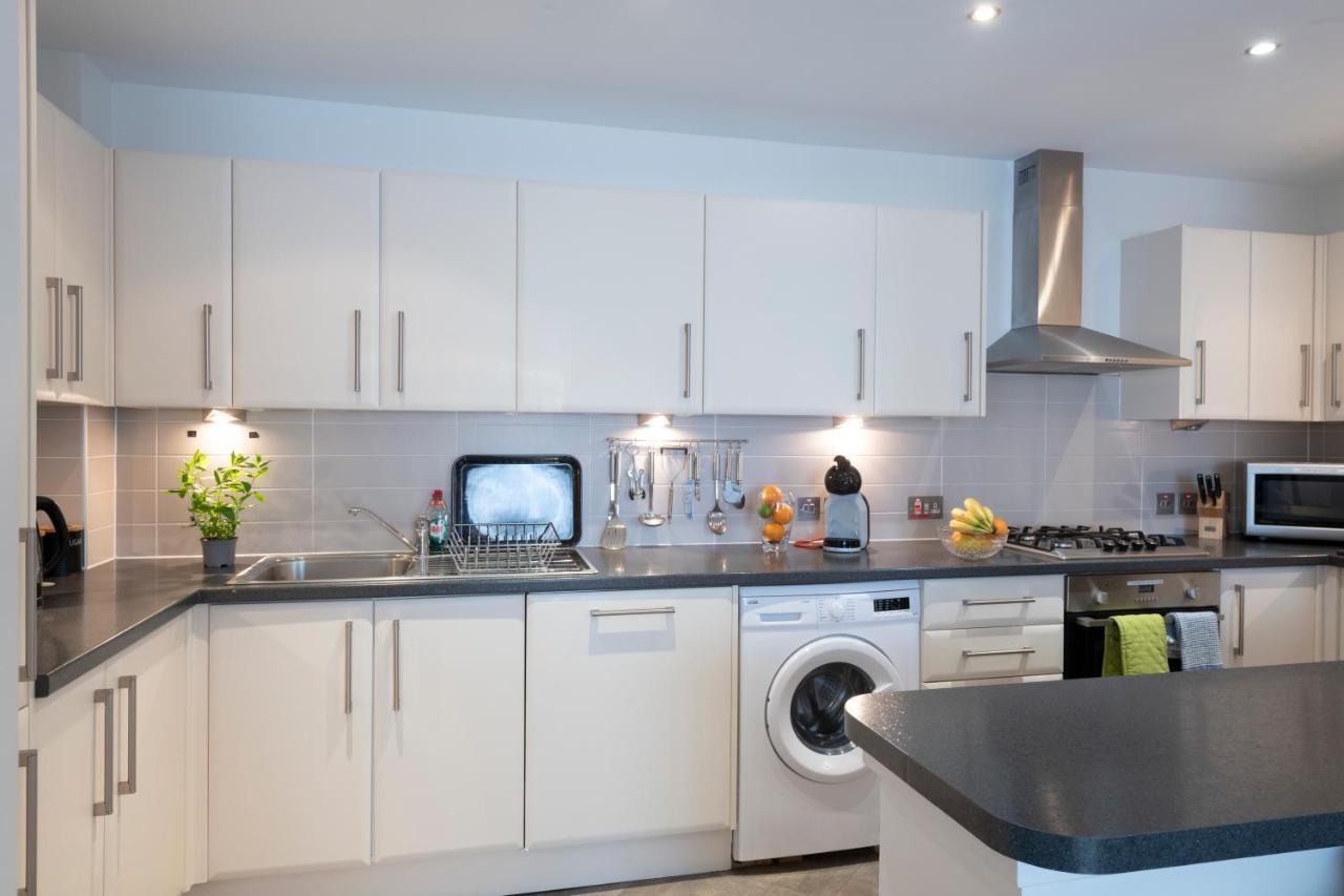 Inverness City Suites Екстериор снимка