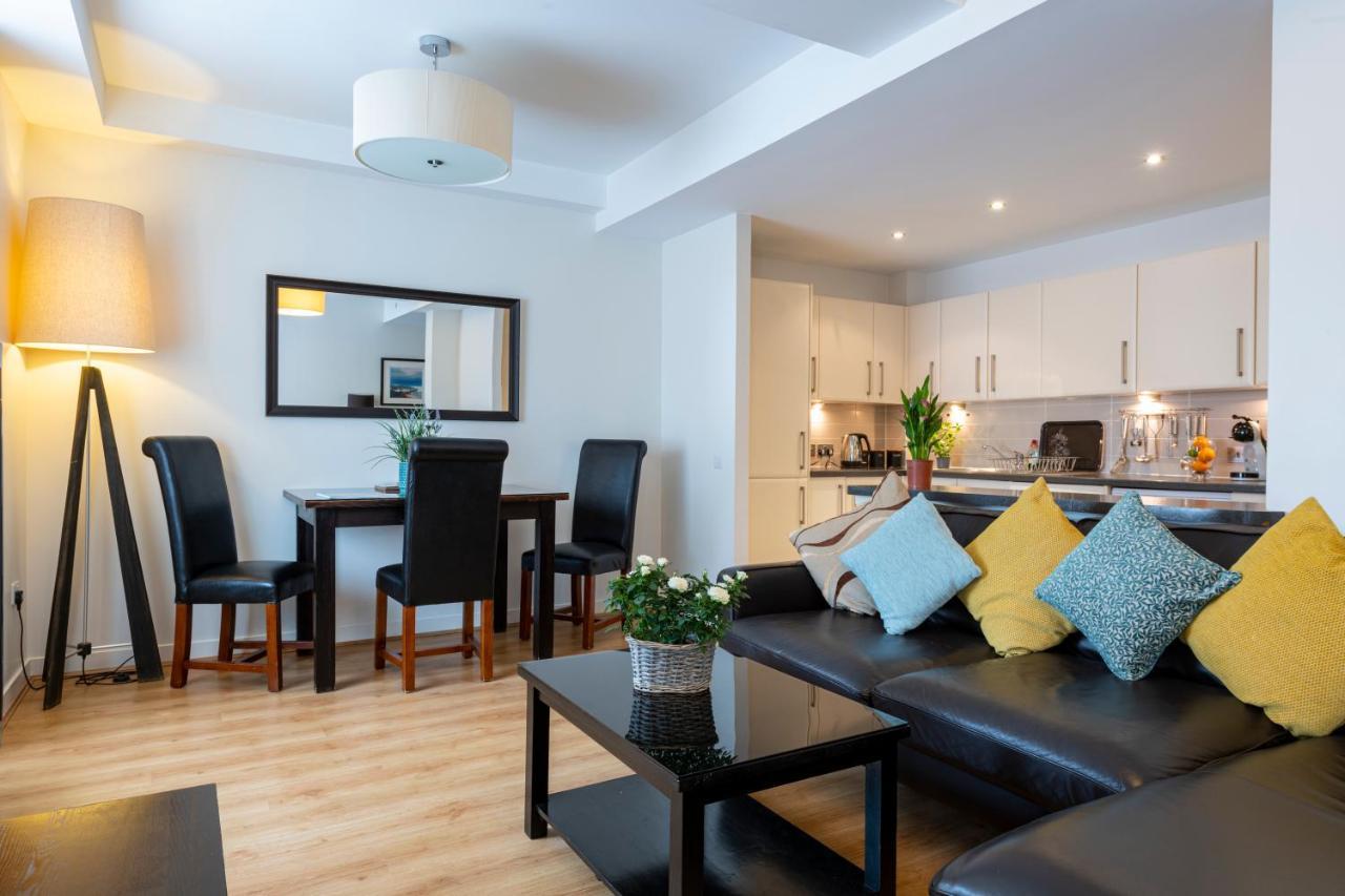 Inverness City Suites Екстериор снимка