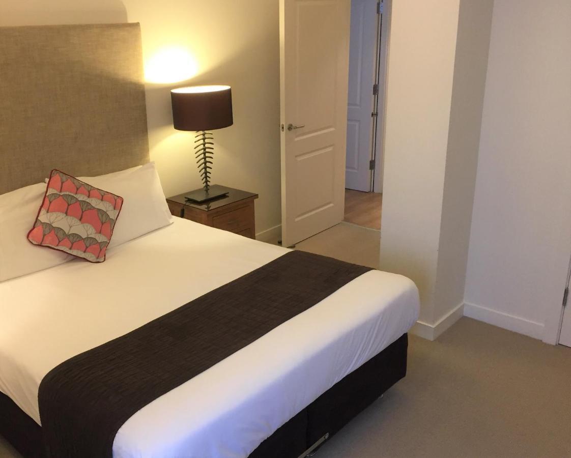 Inverness City Suites Екстериор снимка